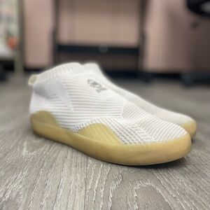 Adidas 3ST.002 Primeknit 'Cloud White' sneakers gum rubber outsole women’s 9.5